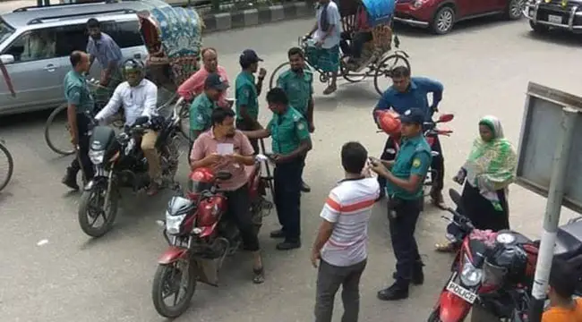 অবৈধ মোটরসাইকেলের বিরুদ্ধে পুলিশি অভিযানের সিদ্ধান্ত