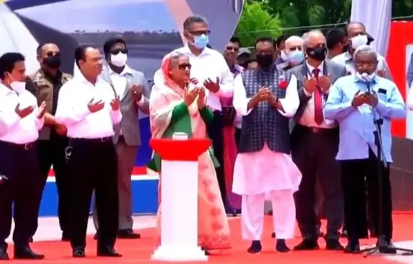 স্বগর্বে ফিরলেন সেই আবুল হোসেন স্বগর্বে ফিরলেন সেই আবুল হোসেন