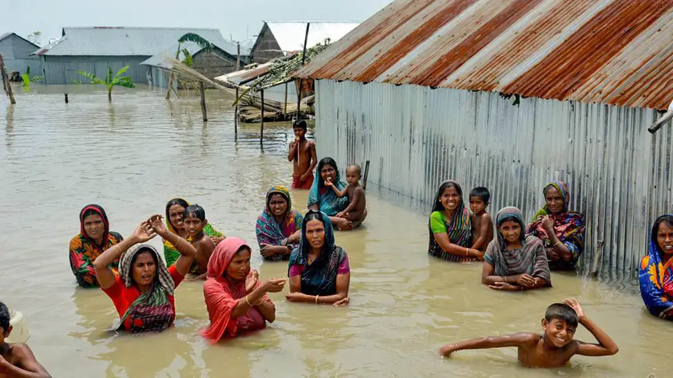 বন্যা : দেশে মৃত্যু বেড়ে ৮২