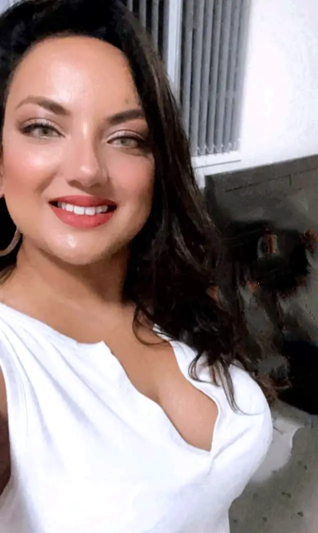 নারী প্রযোজক অ্যানি সাবমেরিন
