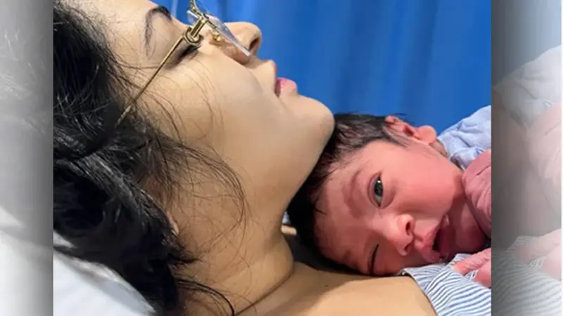 ছেলের ছবি প্রকাশ করে যা বললেন পরীমনি ছেলের ছবি প্রকাশ করে যা বললেন পরীমনি