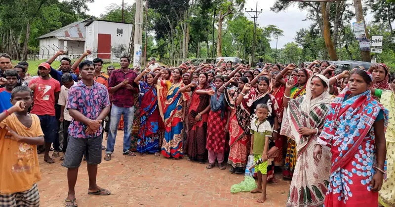 হবিগঞ্জে চা শ্রমিকদের ধর্মঘট অব্যাহত, বাগানগুলো অচল হবিগঞ্জে চা শ্রমিকদের ধর্মঘট অব্যাহত, বাগানগুলো অচল
