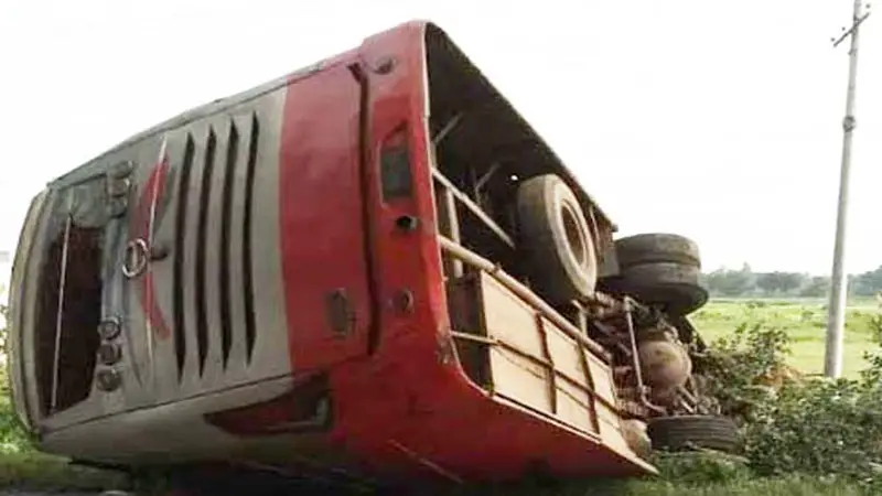 রায়গঞ্জে বাস ও নসিমন সংঘর্ষে নিহত এক রায়গঞ্জে বাস ও নসিমন সংঘর্ষে নিহত এক