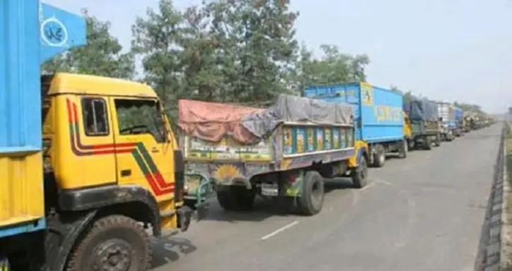 ঈদের ৭ দিন মহাসড়কে ট্রাক, লরি, কাভার্ডভ্যান বন্ধ ঈদের ৭ দিন মহাসড়কে ট্রাক, লরি, কাভার্ডভ্যান বন্ধ