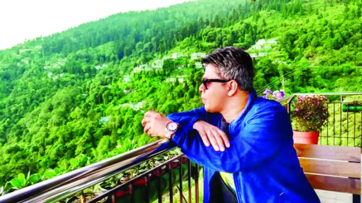 ২৭ বছর পর রেডিও মির্চি ছাড়লেন মীর! ২৭ বছর পর রেডিও মির্চি ছাড়লেন মীর!