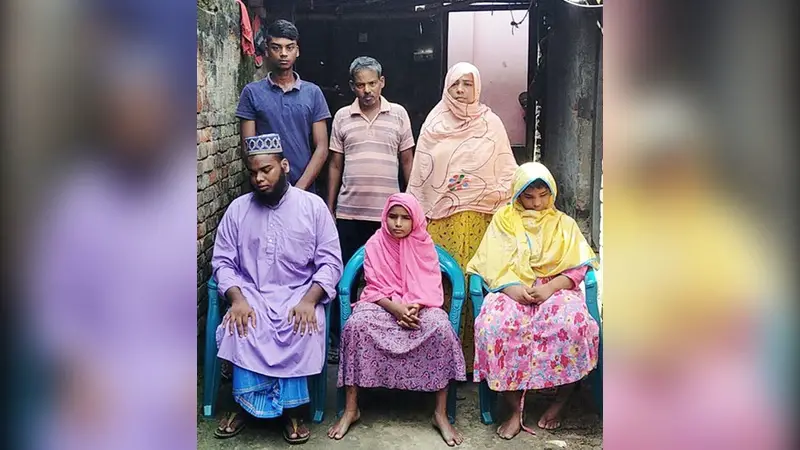 চাঁপাইনবাবগঞ্জে প্রতিবন্ধী স্বামী ও তিন সন্তান নিয়ে অন্ধকারে কোহিনুর চাঁপাইনবাবগঞ্জে প্রতিবন্ধী স্বামী ও তিন সন্তান নিয়ে অন্ধকারে কোহিনুর