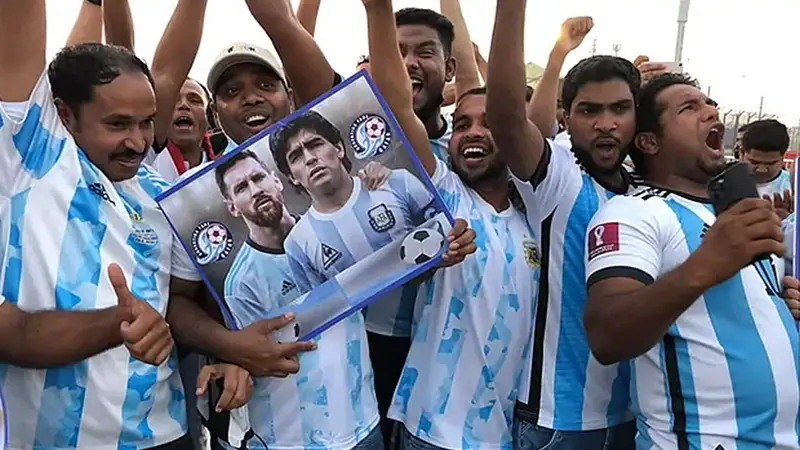 বিশ্বকাপে না থেকেও আছে বাংলাদেশ বিশ্বকাপে না থেকেও আছে বাংলাদেশ