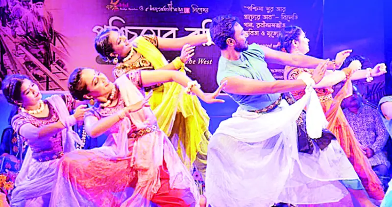 ছায়ানটে রবির সৃষ্টির ঐশ্বর্যময় শ্রাবণের সুন্দরতম ধারা ছায়ানটে রবির সৃষ্টির ঐশ্বর্যময় শ্রাবণের সুন্দরতম ধারা