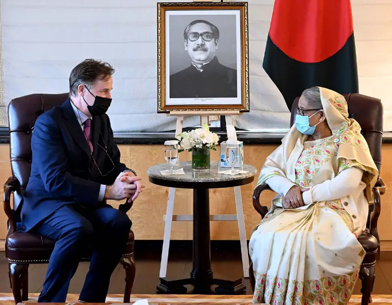 খাদ্য-জ্বালানি সঙ্কট ও বাণিজ্যিক চ্যালেঞ্জ নিয়ে প্রধানমন্ত্রী খাদ্য-জ্বালানি সঙ্কট ও বাণিজ্যিক চ্যালেঞ্জ নিয়ে প্রধানমন্ত্রী