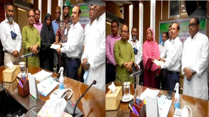 ইউপি নির্বাচনে দুই নিহতের পরিবার পেল ২০ লাখ টাকার অনুদান ইউপি নির্বাচনে দুই নিহতের পরিবার পেল ২০ লাখ টাকার অনুদান