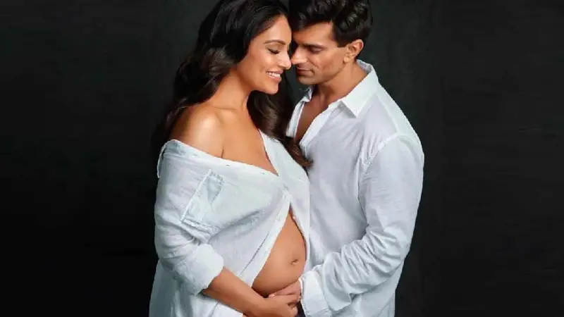 মা হওয়ার সুখবর দিলেন বিপাশা বসু মা হওয়ার সুখবর দিলেন বিপাশা বসু