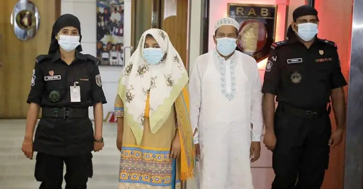 হেনোলাক্স দম্পতির কাছে গাজী আনিসের পাওনা তিন কোটি টাকা হেনোলাক্স দম্পতির কাছে গাজী আনিসের পাওনা তিন কোটি টাকা