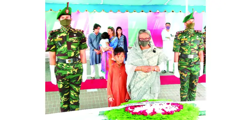টুঙ্গিপাড়ায় জাতির পিতার সমাধিতে প্রধানমন্ত্রীর শ্রদ্ধা টুঙ্গিপাড়ায় জাতির পিতার সমাধিতে প্রধানমন্ত্রীর শ্রদ্ধা