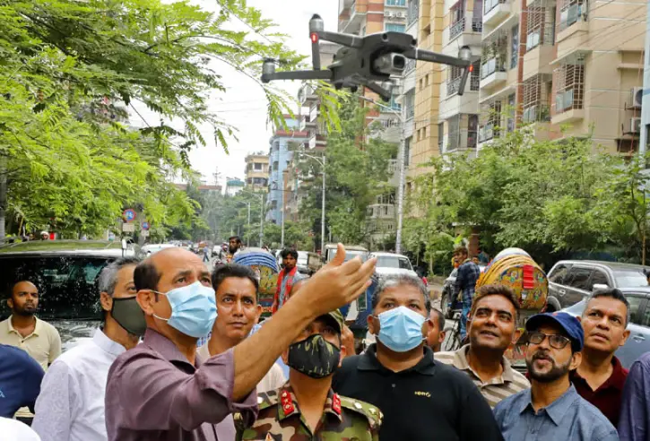 শনিবার থেকে ড্রোন দিয়ে মশা খুঁজবে ডিএনসিসি শনিবার থেকে ড্রোন দিয়ে মশা খুঁজবে ডিএনসিসি