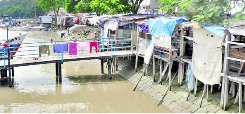 কীর্তনখোলার তীর অবৈধ দখলদারদের কবলে
