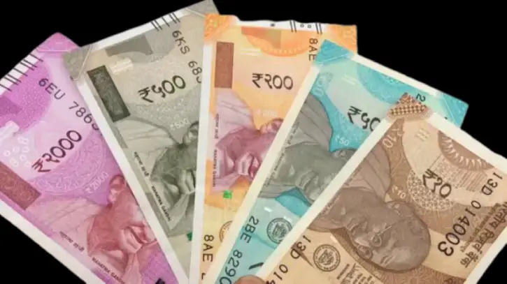 ডলারের বিপরীতে ৭৯ রুপিতে নামলো ভারতীয় মুদ্রার মান ডলারের বিপরীতে ৭৯ রুপিতে নামলো ভারতীয় মুদ্রার মান