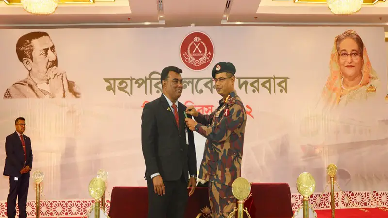 রাষ্ট্রপতি বর্ডার গার্ড পদক পেলেন বিজিবি’র জনসংযোগ কর্মকর্তা শরীফুল