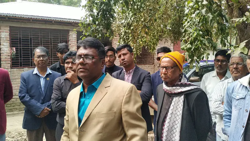 নাচতে না দেয়ায় খ্রিষ্টান বিয়েতে হামলা নাচতে না দেয়ায় খ্রিষ্টান বিয়েতে হামলা