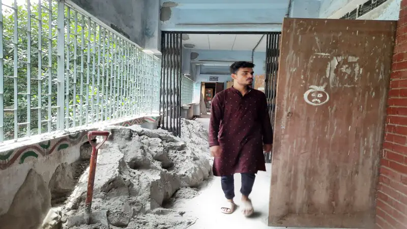 ভোগান্তিতে জবির দর্শন বিভাগের শিক্ষক-শিক্ষার্থীরা ভোগান্তিতে জবির দর্শন বিভাগের শিক্ষক-শিক্ষার্থীরা