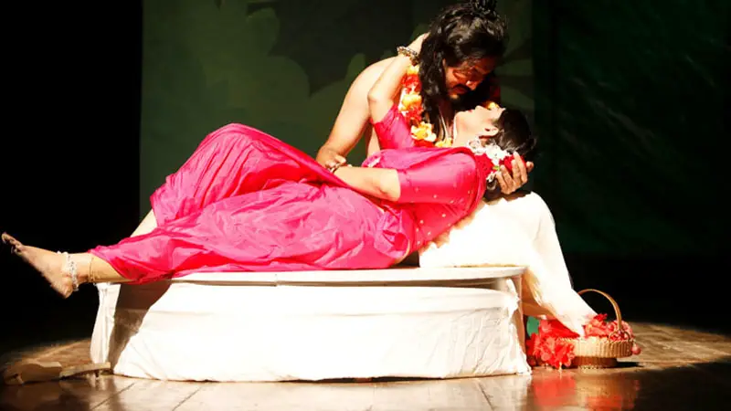 ঢাকার মঞ্চে লোকনাট্য দলের ‘তপস্বী ও তরঙ্গনী’ ঢাকার মঞ্চে লোকনাট্য দলের ‘তপস্বী ও তরঙ্গনী’