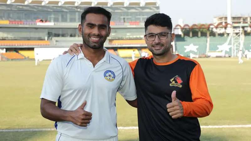 পাকিস্তানের টেস্ট দলে ডাক পেলেন আবরার-আলি পাকিস্তানের টেস্ট দলে ডাক পেলেন আবরার-আলি