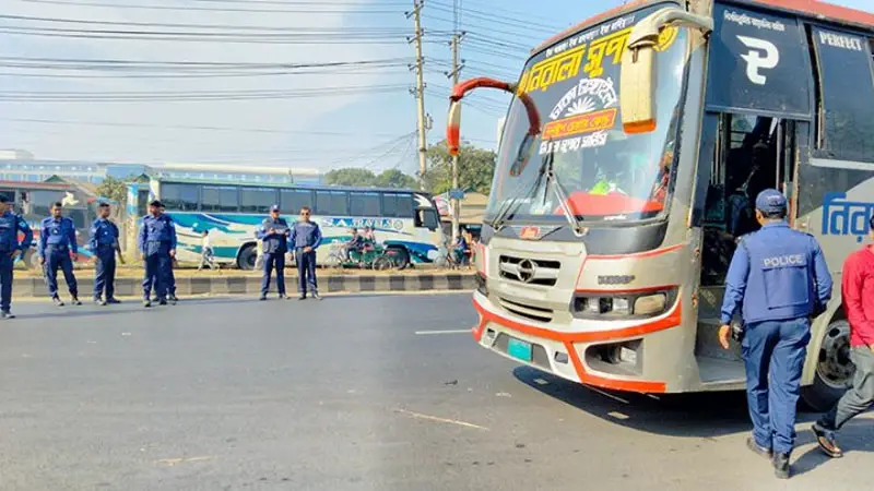 ঢাকামুখী গাড়িতে তল্লাশি 