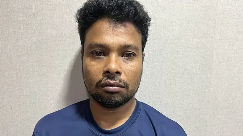 ফেসবুকে নগ্ন ছবি দেখিয়ে বিশ্ববিদ্যালয় শিক্ষার্থীর প্রতারণা ফেসবুকে নগ্ন ছবি দেখিয়ে বিশ্ববিদ্যালয় শিক্ষার্থীর প্রতারণা