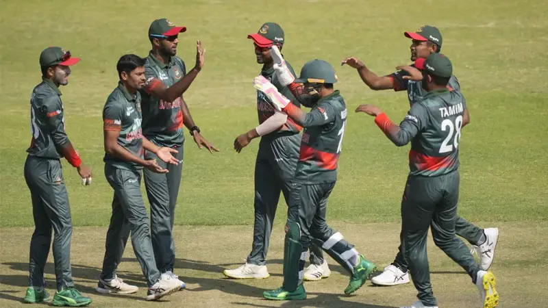 হারের দ্বার প্রান্তে জিম্বাবুয়ে হারের দ্বার প্রান্তে জিম্বাবুয়ে