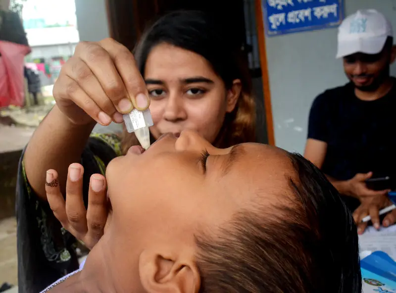 কলেরা টিকার দ্বিতীয় ডোজ দেয়া শুরু কলেরা টিকার দ্বিতীয় ডোজ দেয়া শুরু