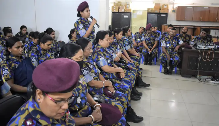 এপিবিএনের নারী ব্যাটালিয়ন আরও আভিযানিক সফলতা বৃদ্ধিতে বদ্ধপরিকর এপিবিএনের নারী ব্যাটালিয়ন আরও আভিযানিক সফলতা বৃদ্ধিতে বদ্ধপরিকর