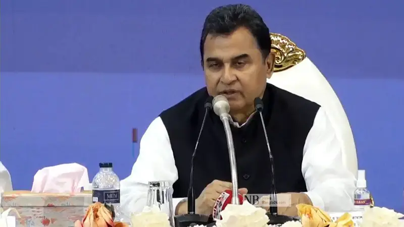 কম দামে কেনা তেল দেশে পৌঁছলে দাম কমাবে সরকার কম দামে কেনা তেল দেশে পৌঁছলে দাম কমাবে সরকার