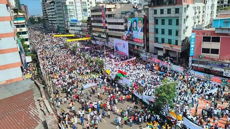 নয়াপল্টনে বিএনপির সমাবেশ, গাড়ির তীব্র জট