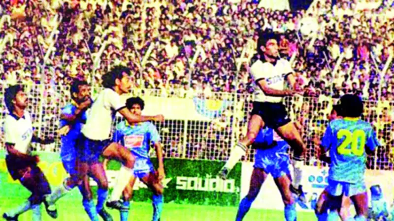 আবাহনী মোহামেডানের মহা রণ, ধুন্দুমার কান্ড সবই আজ রূপকথা আবাহনী মোহামেডানের মহা রণ, ধুন্দুমার কান্ড সবই আজ রূপকথা