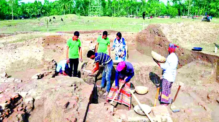 অসাধারণ স্থাপত্য, সমৃদ্ধ ইতিহাসের সাক্ষী