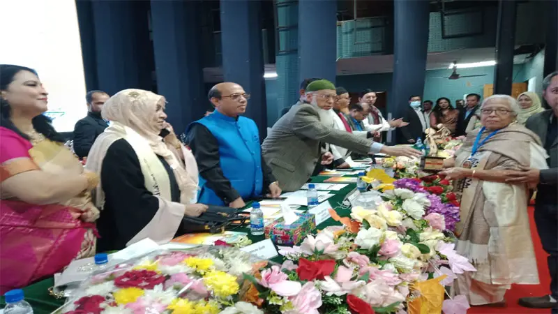 আইইবির উদ্যোগে ’দি ইঞ্জিনিয়ার্স- রত্নগর্ভা মা’ পদক প্রদান আইইবির উদ্যোগে ’দি ইঞ্জিনিয়ার্স- রত্নগর্ভা মা’ পদক প্রদান