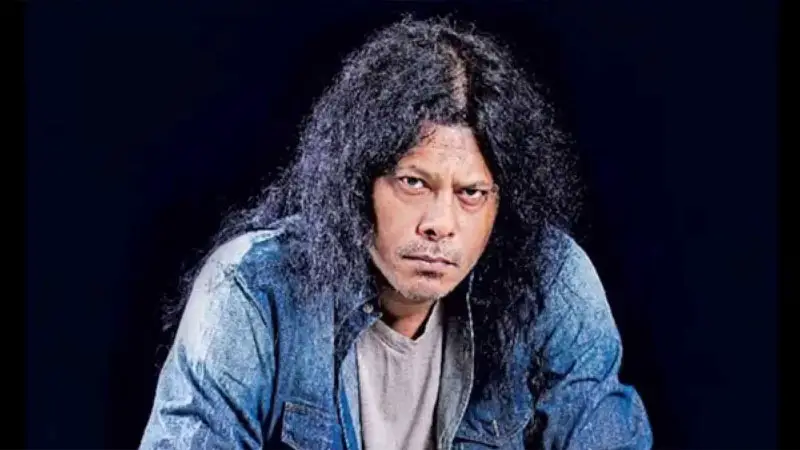 ৫৮ বছরে জেমস ৫৮ বছরে জেমস