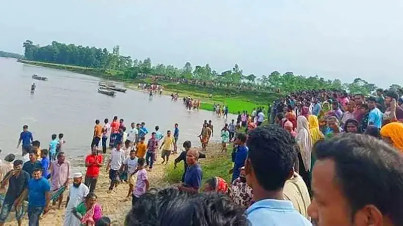 মরেও দায়মুক্তি পেলেন না নৌকার মাঝি