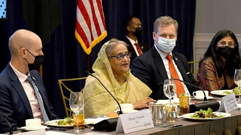 বাংলাদেশে বিপুল মার্কিন বিনিয়োগ চাইলেন প্রধানমন্ত্রী বাংলাদেশে বিপুল মার্কিন বিনিয়োগ চাইলেন প্রধানমন্ত্রী