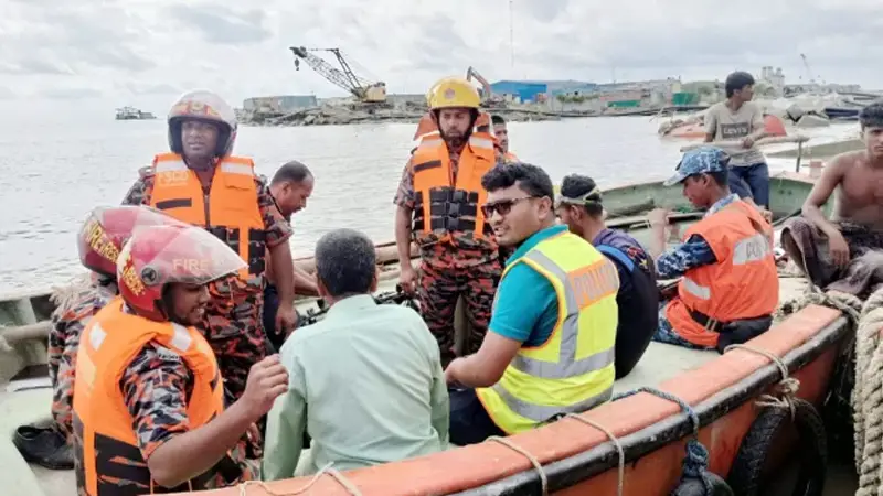 মীরসরাইয়ে ড্রেজার ডুবির ঘটনায় নিখোঁজ ৮ শ্রমিকের মরদেহ উদ্ধার