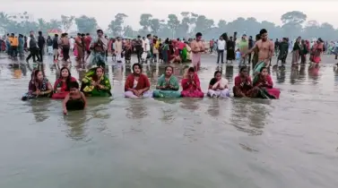 কলাপাড়ায় পাঁচদিনের রাসমেলা শুরু, কুয়াকাটায় ভক্তের ঢল 