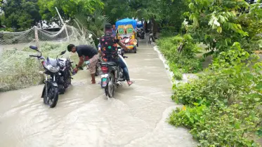 নিন্ম চাপের প্রভাবে ভোলার ১০ গ্রাম প্লাবিত