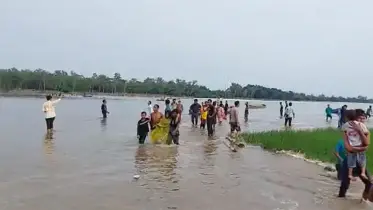 পঞ্চগড়ে নৌকা ডুবি, শিশু-নারীসহ ২৪ জনের মৃত্যু