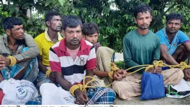 বঙ্গোপসাগর থেকে ৬ রোহিঙ্গাসহ আটক ১৫