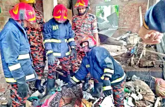 ফেনীতে সেপটিক ট্যাঙ্ক বিস্ফোরণে তিন ভাই নিহত