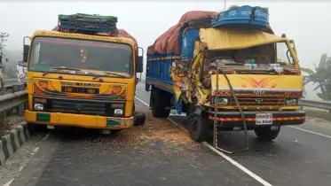 টাঙ্গাইলে সড়ক দুর্ঘটনায় শিক্ষার্থীসহ নিহত ৩, আহত ১২