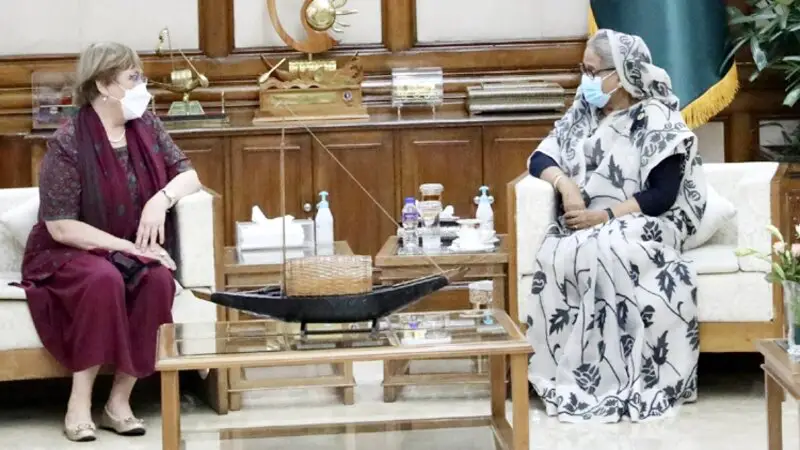বাংলাদেশ কখনো কারো সঙ্গে যুদ্ধ চায় না: প্রধানমন্ত্রী বাংলাদেশ কখনো কারো সঙ্গে যুদ্ধ চায় না: প্রধানমন্ত্রী