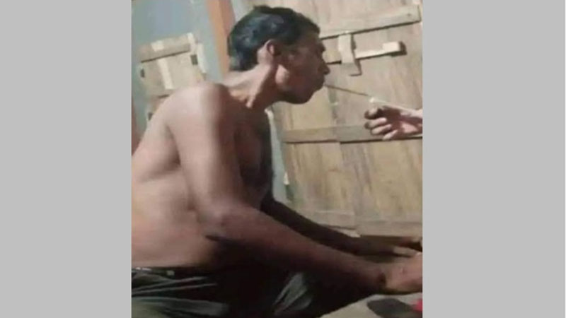 যুবলীগ নেতার ইয়াবা সেবনের ছবি ভাইরাল যুবলীগ নেতার ইয়াবা সেবনের ছবি ভাইরাল