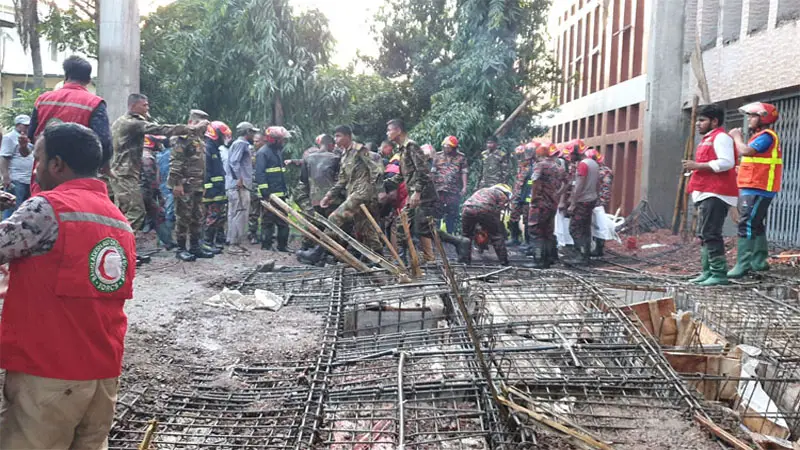 খাগড়াছড়িতে জেলা পরিষদের ভবন ধসে নিহত দুই