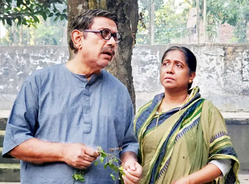 স্বামী-স্ত্রীর ভূমিকায় আফজাল-রোকেয়া স্বামী-স্ত্রীর ভূমিকায় আফজাল-রোকেয়া