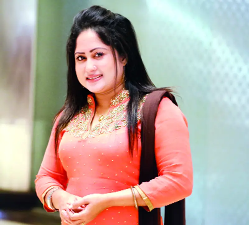 থেমে নেই শিউলী শিলা থেমে নেই শিউলী শিলা